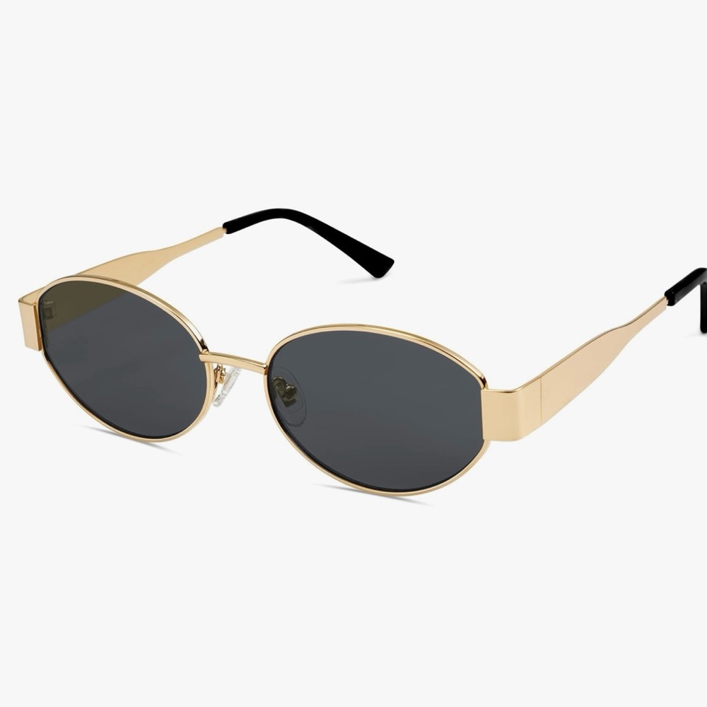 Oval Trendy Women’s Sunglasses (still in box)